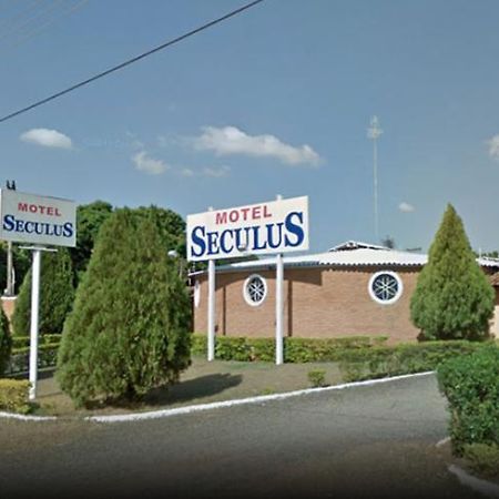 ברטוס Motel Seculus מראה חיצוני תמונה