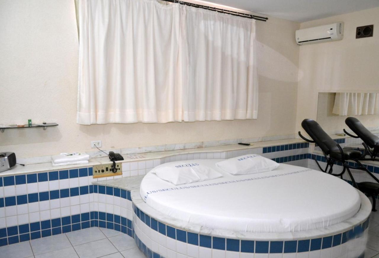 ברטוס Motel Seculus מראה חיצוני תמונה