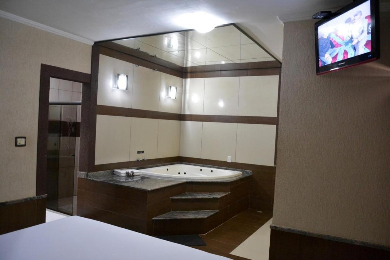 ברטוס Motel Seculus מראה חיצוני תמונה