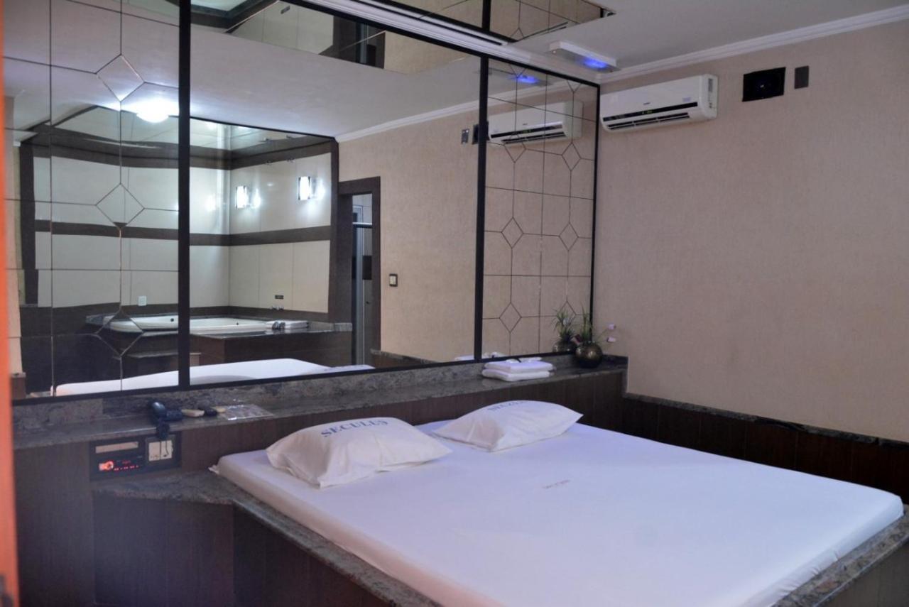 ברטוס Motel Seculus מראה חיצוני תמונה